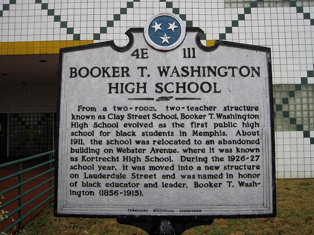 Tennessee Historical Commission marker 4E 111 for Booker T. Washington High School